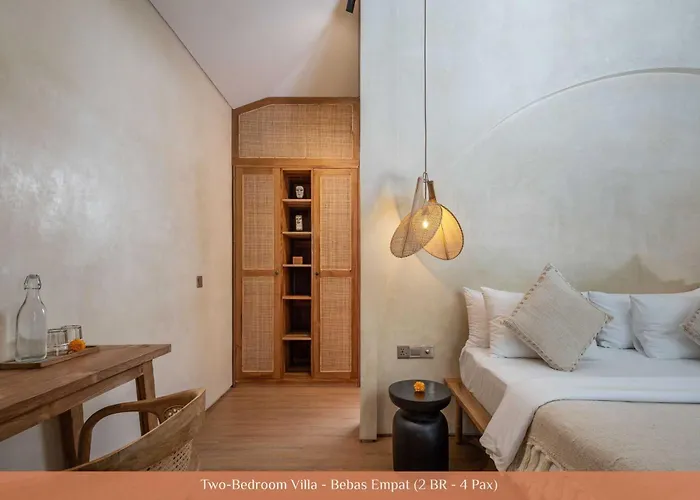 Bebas - Uluwatu, Bali