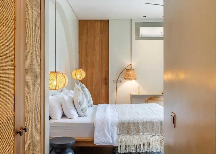 Bebas - Uluwatu, Bali Villa *
