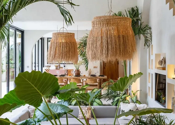 Bebas - Uluwatu, Bali *
