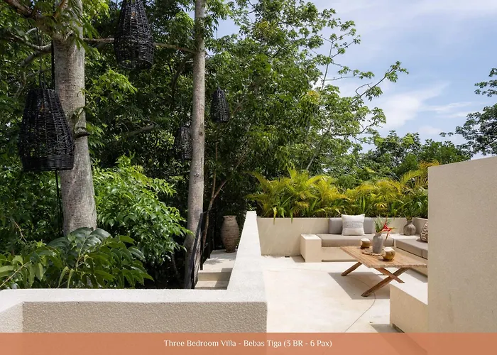 Bebas - Uluwatu, Bali Uluwatu (Bali)